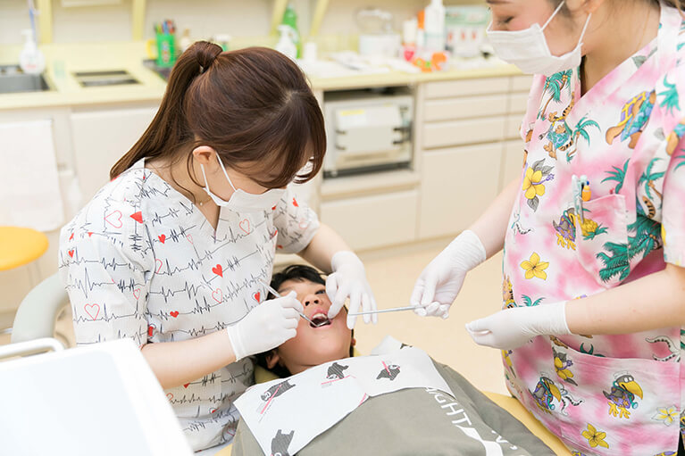 お子さまの矯正治療を始めるタイミング